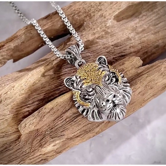 High Quality Fashion Creative Tiger Head Domineering Pendant Mature Man Personal - Picture 7 of 9